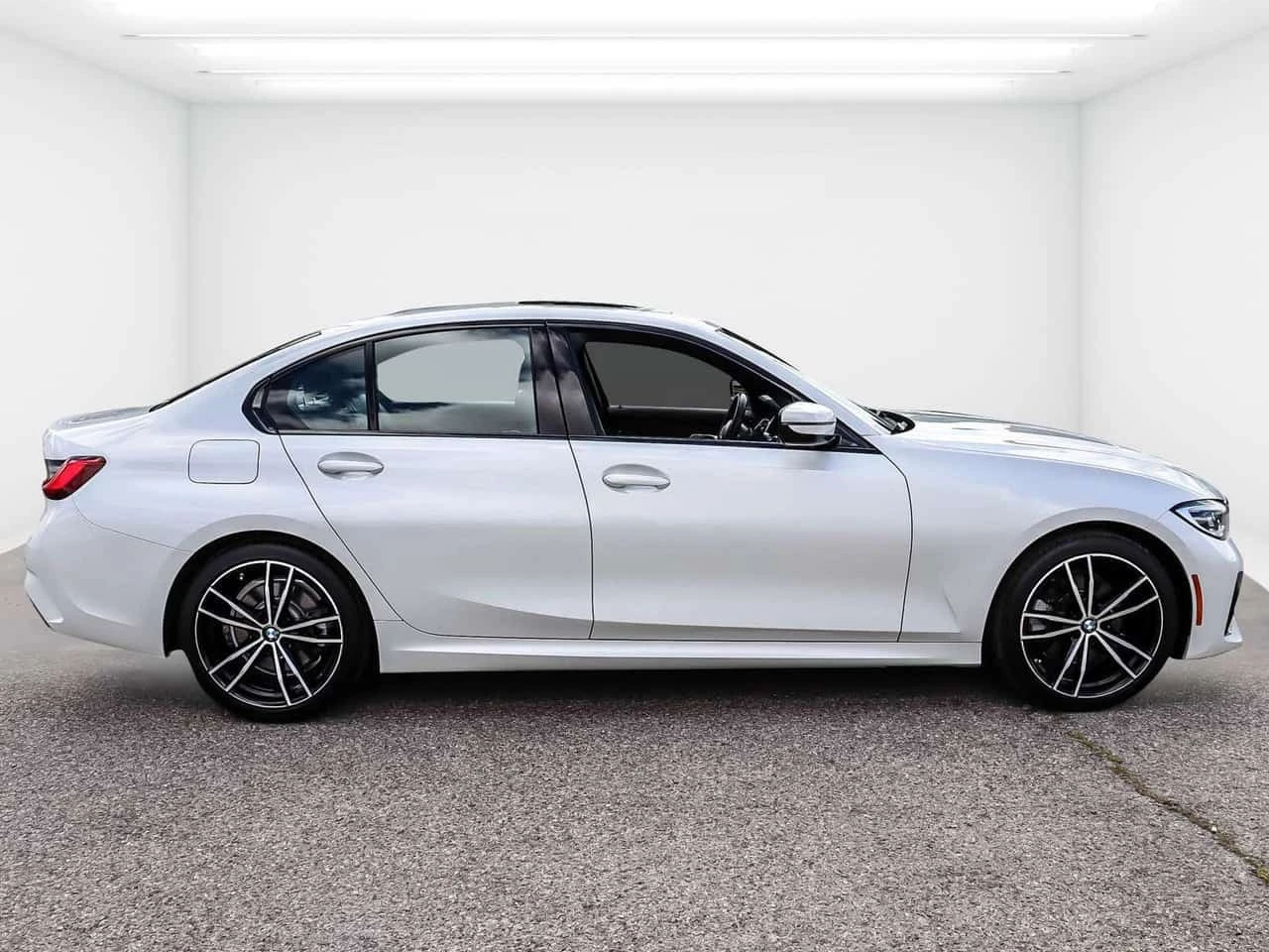 BMW 330 * 330i xDrive * M SPORT * CARFAX *  | Mobile.bg � ����������� 3