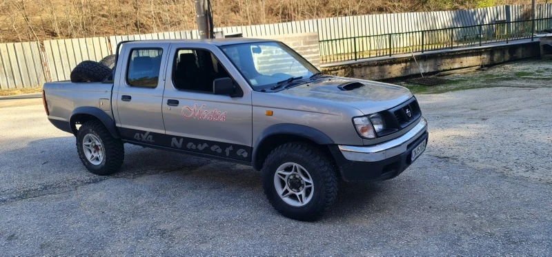 Nissan Navara, снимка 2 - Автомобили и джипове - 47488387