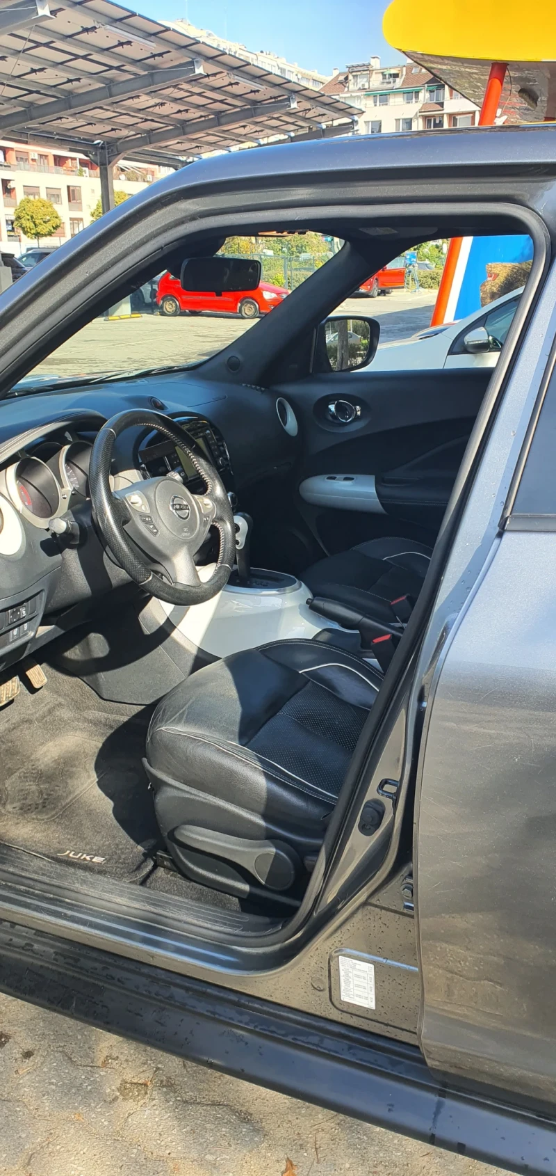 Nissan Juke, снимка 14 - Автомобили и джипове - 47715377