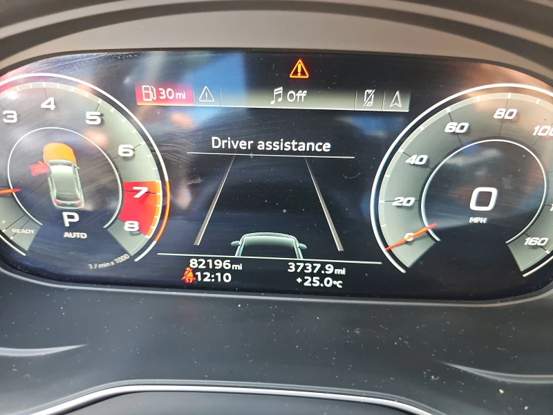 Audi Q5 Premium Plus, снимка 8 - Автомобили и джипове - 52405383