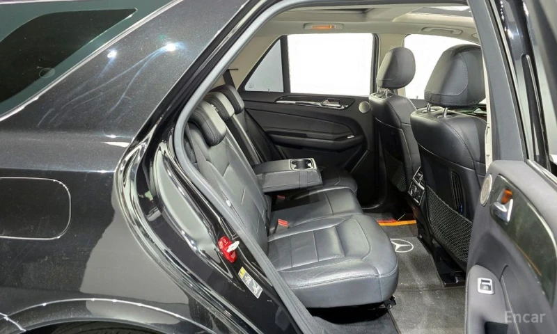 Mercedes-Benz GLE 350, снимка 12 - Автомобили и джипове - 53112256