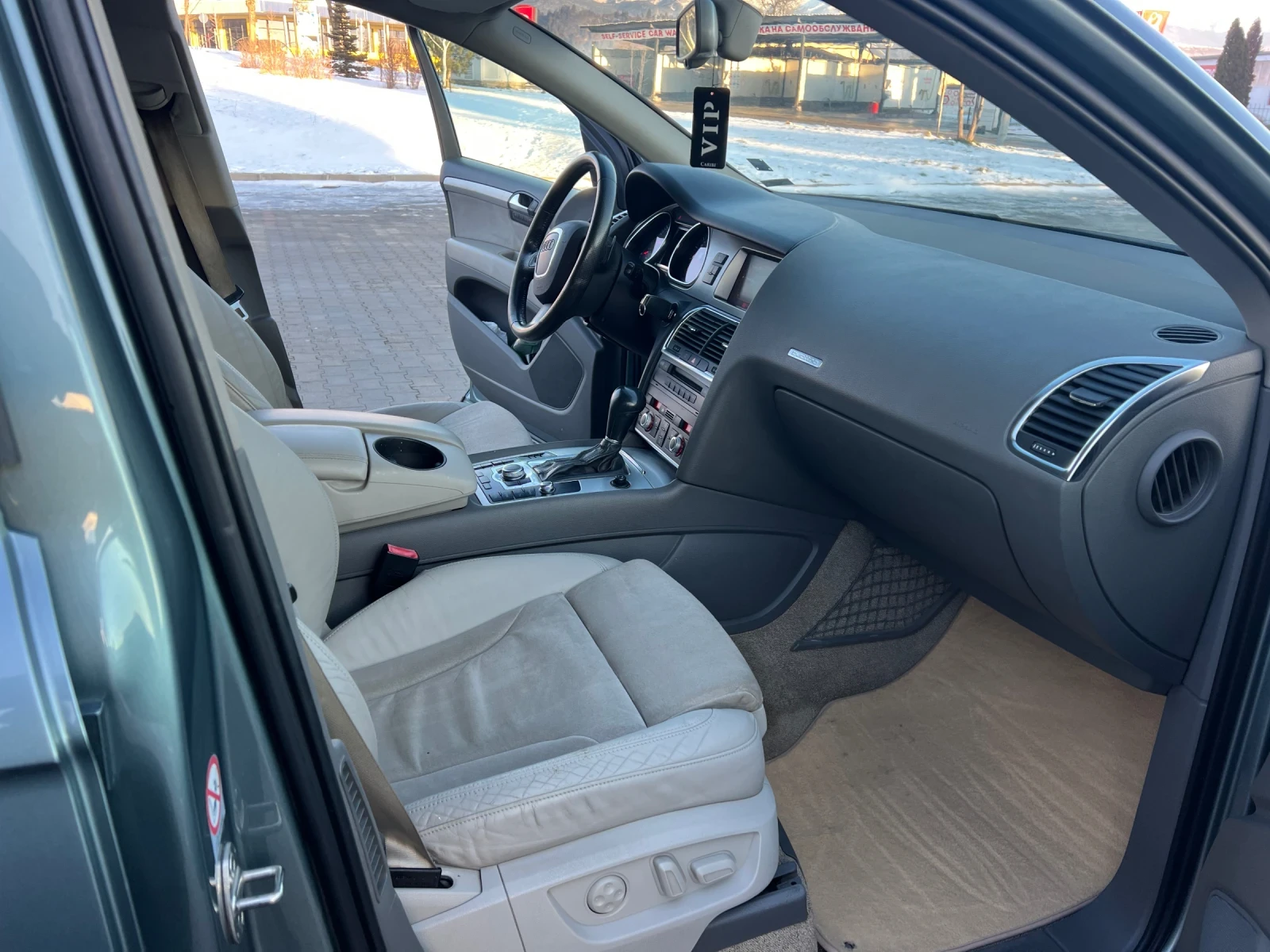 Audi Q7 3.0 TDI S Line // Уникат // Бартер // Лизинг - изображение 10