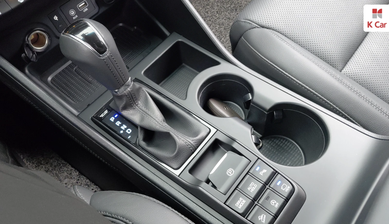 Hyundai Tucson 1.6 TURBO / ОБДУХВАНЕ / ПОДГРЕВИ / ДИСТРОНИК / 360, снимка 11 - Автомобили и джипове - 53930156