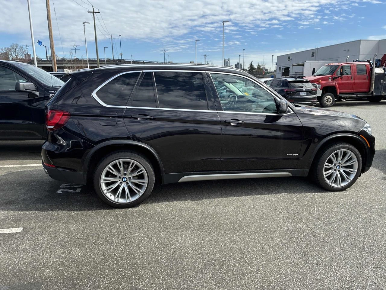 BMW X5 3.5i* Distronic* Обдухване* Luxury pack* Пано* 360, снимка 3 - Автомобили и джипове - 54133736