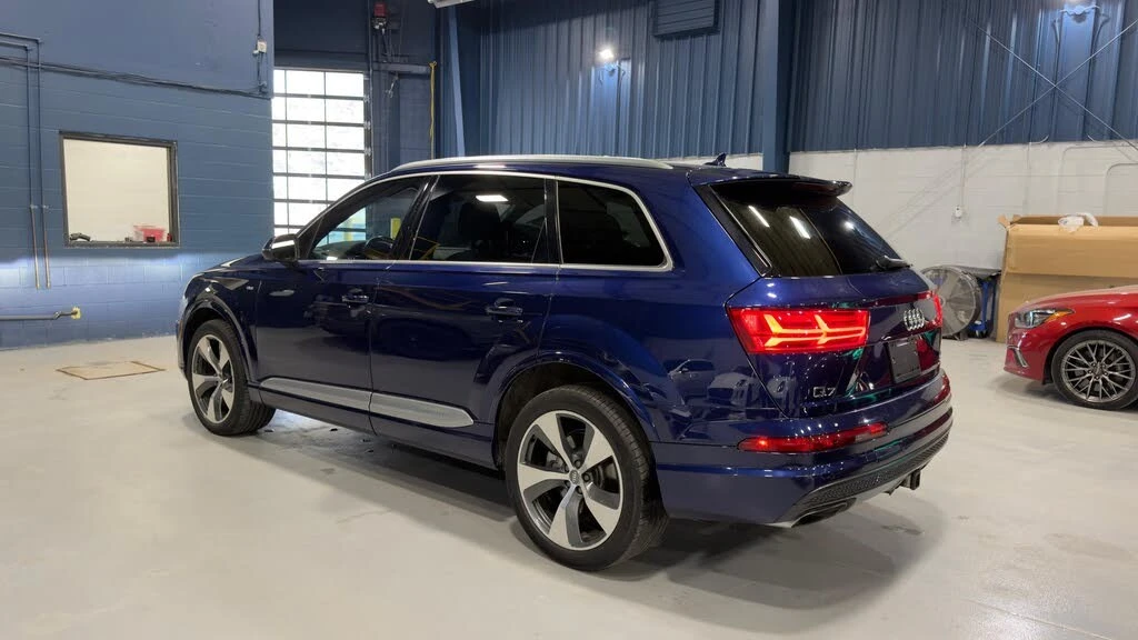 Audi Q7 quattro* Technik* АвтоКредит* (ЦЕНА ДО БГ), снимка 3 - Автомобили и джипове - 54215311