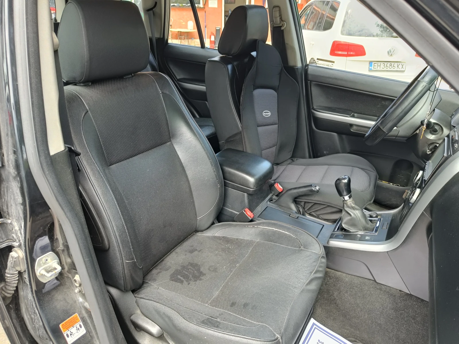 Suzuki Grand vitara 1.9 - 131, снимка 14 - Автомобили и джипове - 54619042