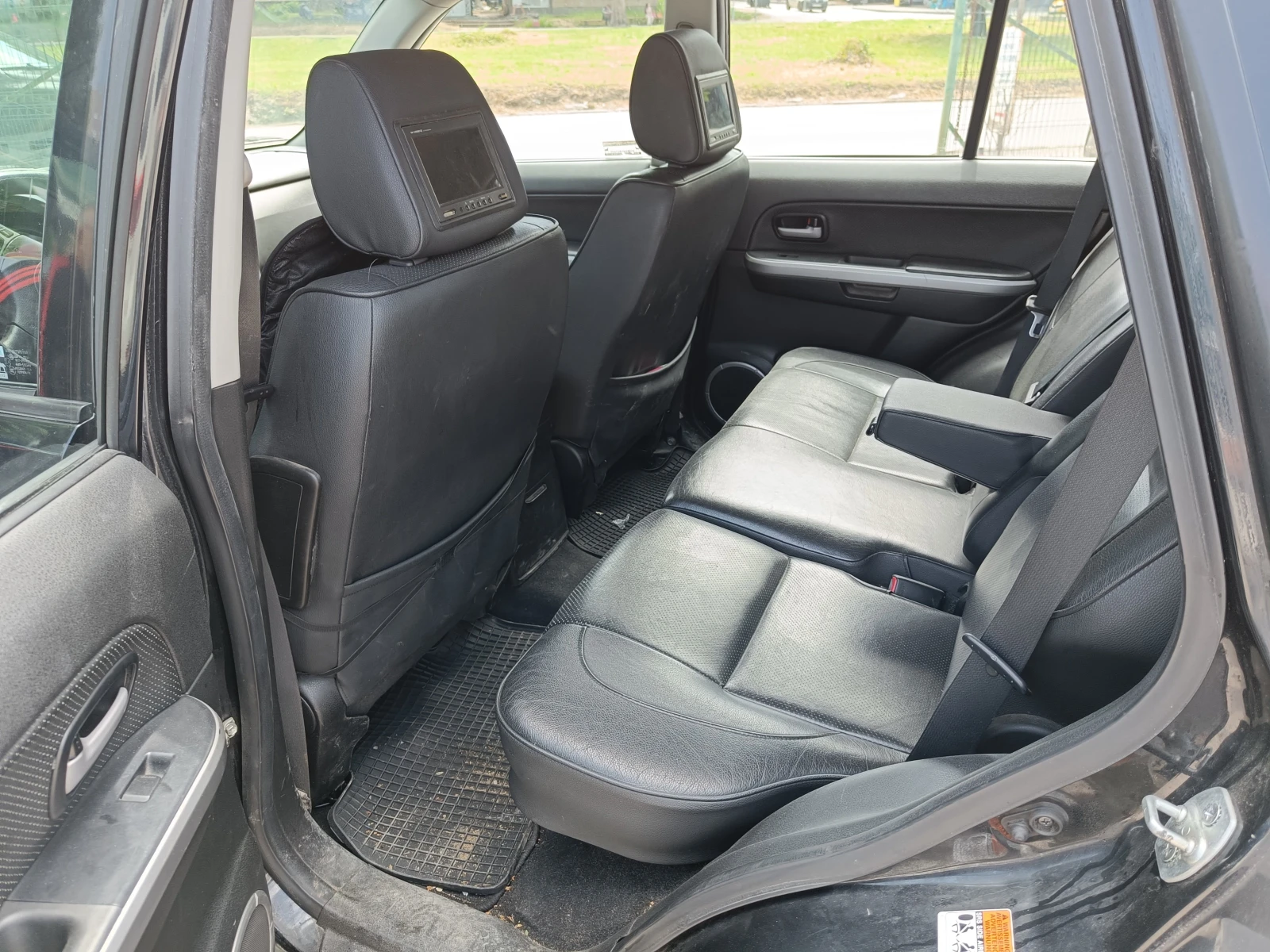 Suzuki Grand vitara 1.9 - 131, снимка 11 - Автомобили и джипове - 54619042