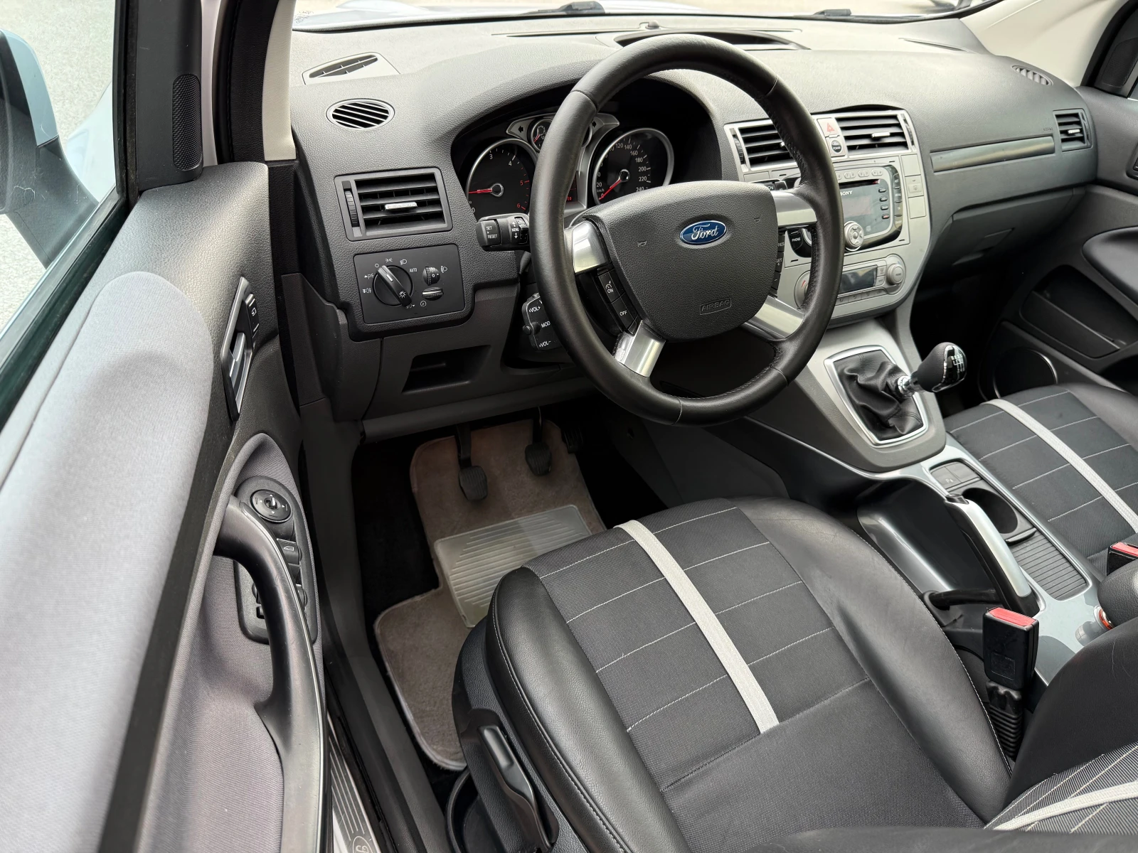 Ford Kuga 2.0 TDCI 4X4 Titanium ! ТОП СЪСТОЯНИЕ !, снимка 10 - Автомобили и джипове - 54877866