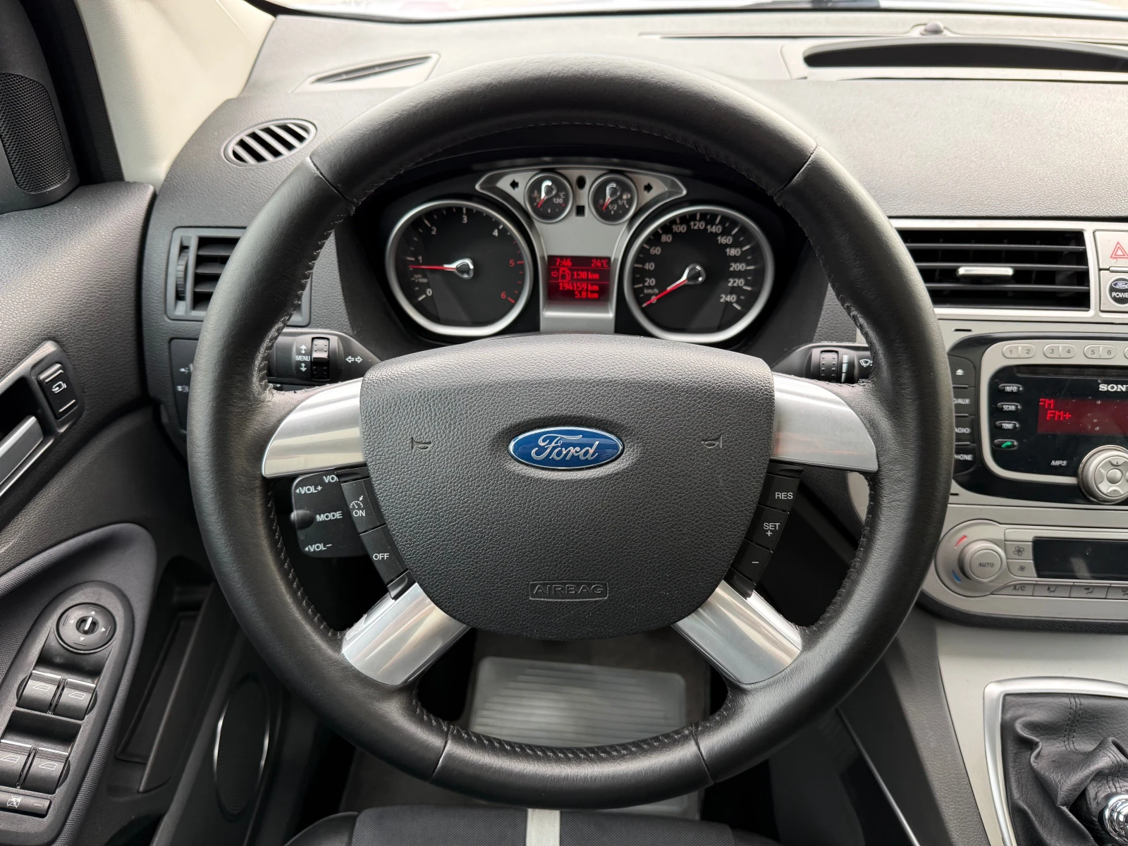 Ford Kuga 2.0 TDCI 4X4 Titanium ! ТОП СЪСТОЯНИЕ !, снимка 13 - Автомобили и джипове - 54877866