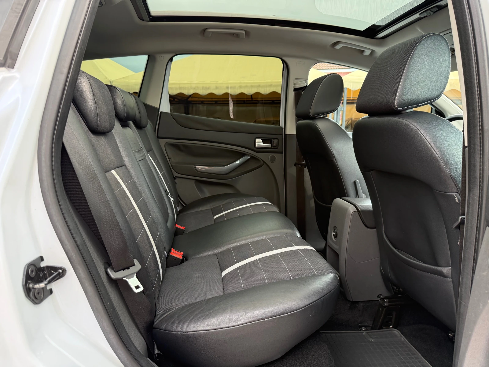 Ford Kuga 2.0 TDCI 4X4 Titanium ! ТОП СЪСТОЯНИЕ !, снимка 15 - Автомобили и джипове - 54877866