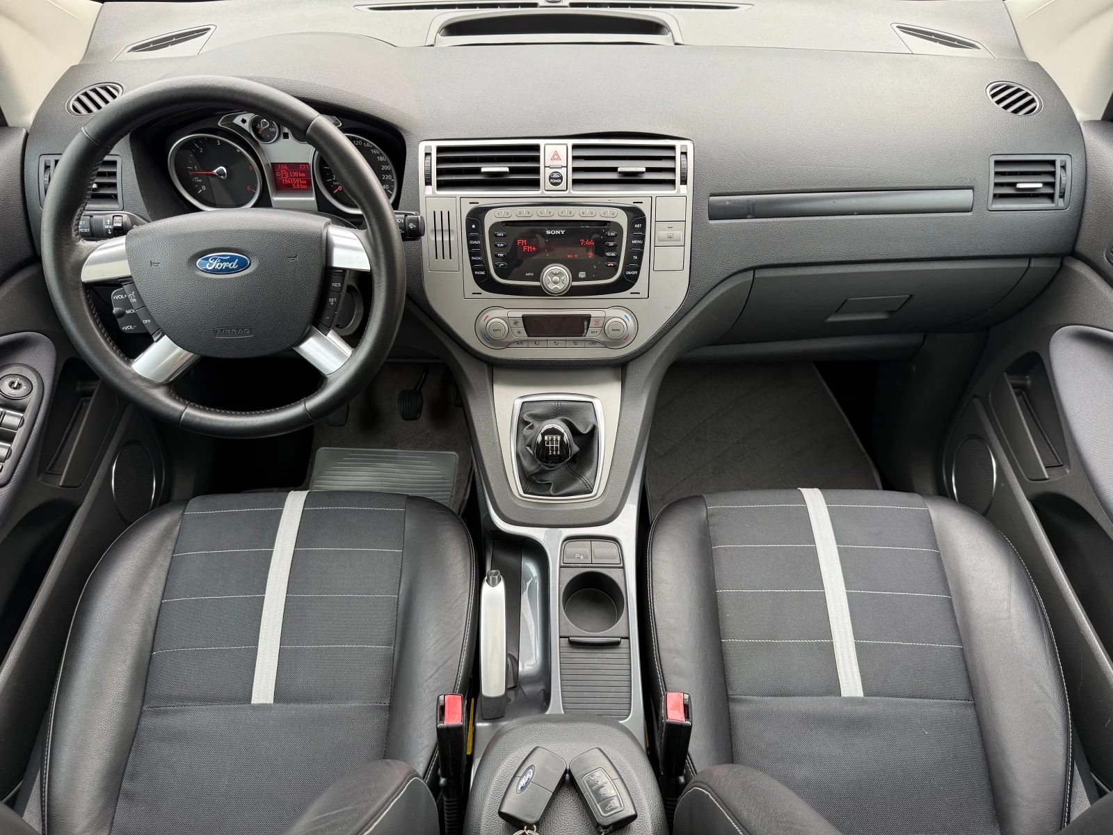 Ford Kuga 2.0 TDCI 4X4 Titanium ! ТОП СЪСТОЯНИЕ !, снимка 11 - Автомобили и джипове - 54877866