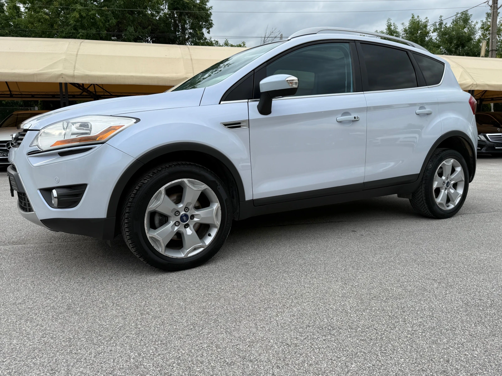 Ford Kuga 2.0 TDCI 4X4 Titanium ! ТОП СЪСТОЯНИЕ !, снимка 6 - Автомобили и джипове - 54877866