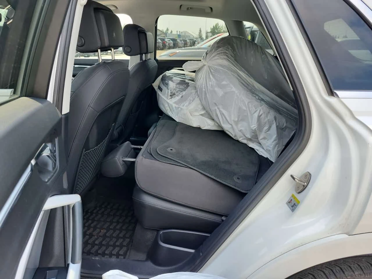 Audi Q3 * PROGRESSIV * CARFAX * ОПЦИЯ ЗА ФИНАНСИРАНЕ, снимка 11 - Автомобили и джипове - 55193304