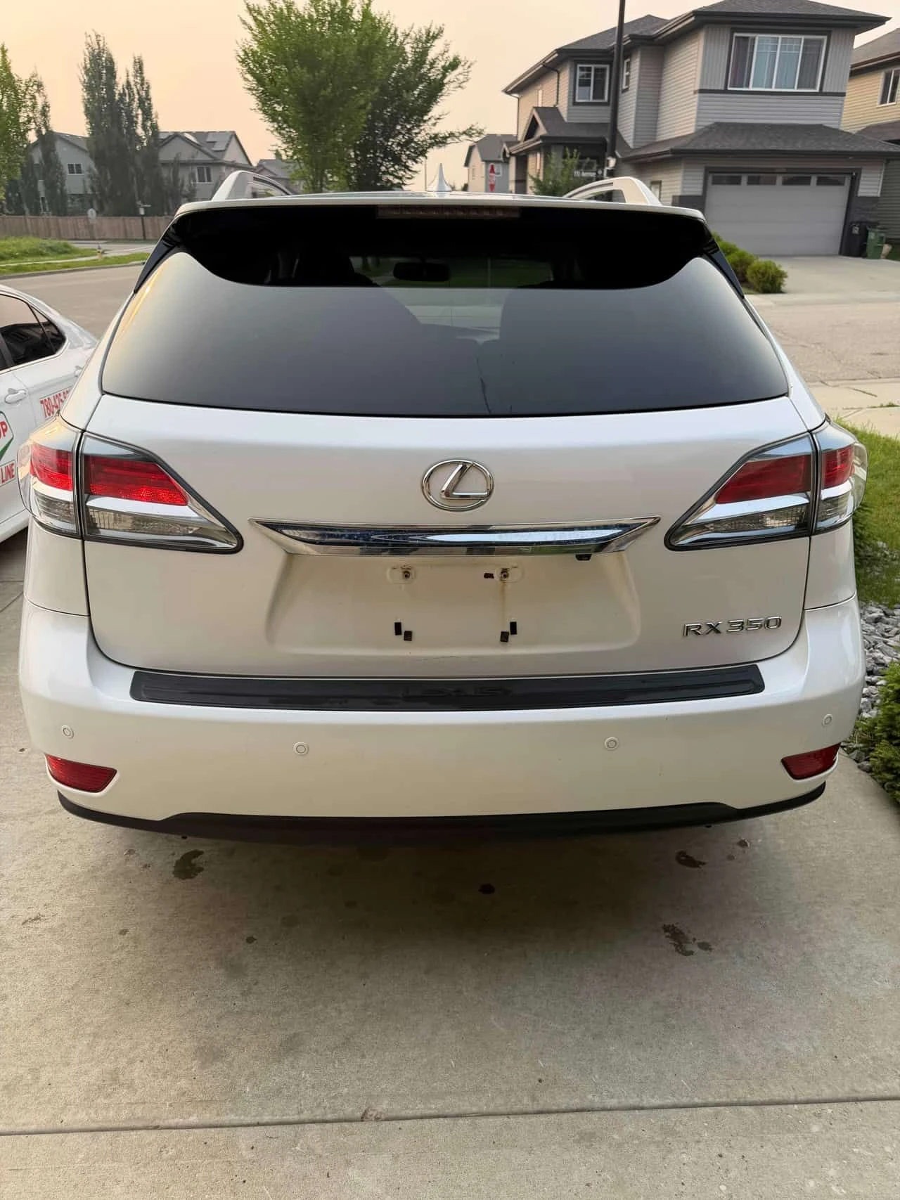 Lexus RX 350 * AWD 4dr * CARFAX * БЕЗ ПЪРВОНАЧАЛНА ВНОСКА, снимка 4 - Автомобили и джипове - 55422494