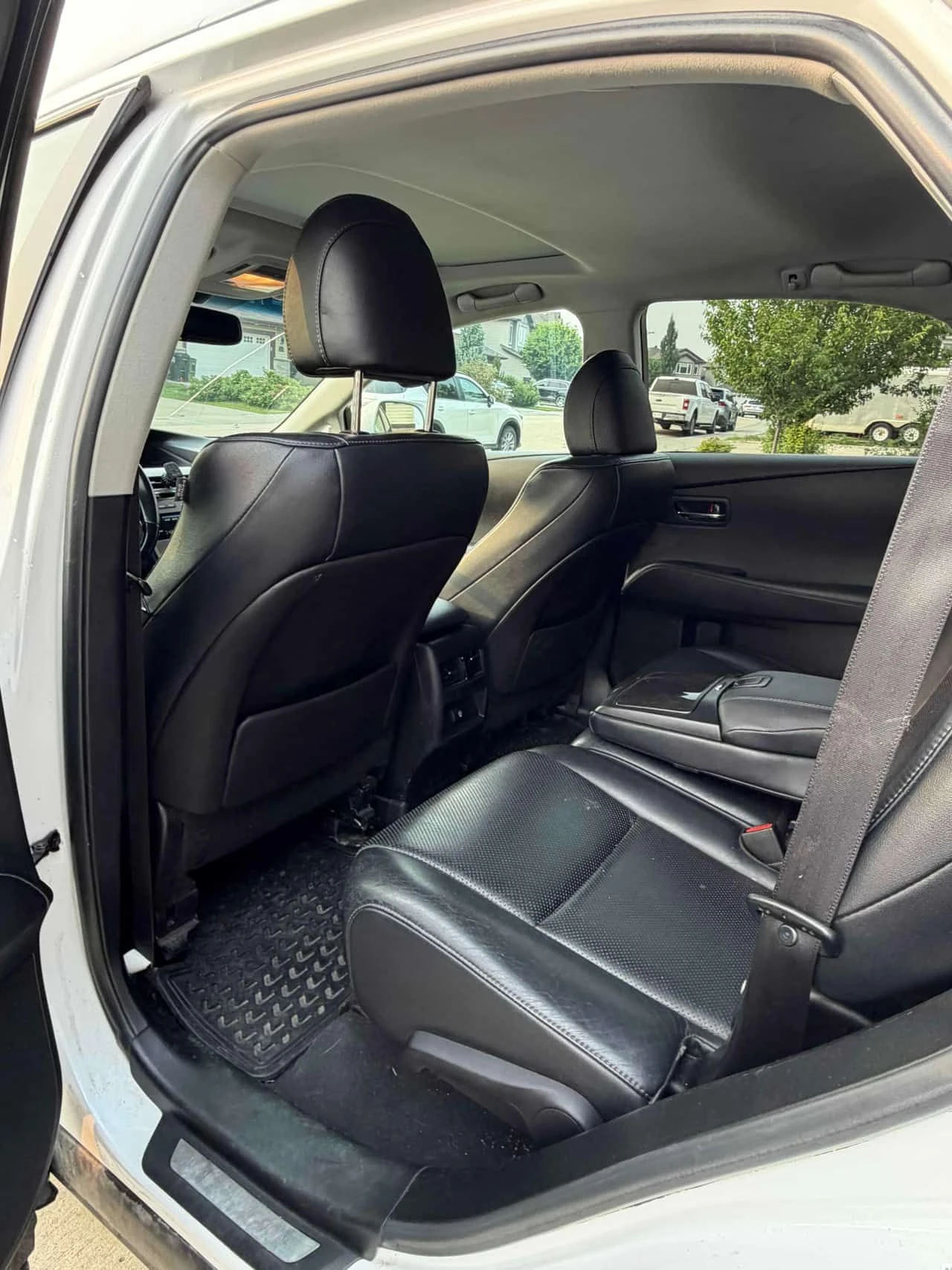Lexus RX 350 * AWD 4dr * CARFAX * БЕЗ ПЪРВОНАЧАЛНА ВНОСКА, снимка 8 - Автомобили и джипове - 55422494