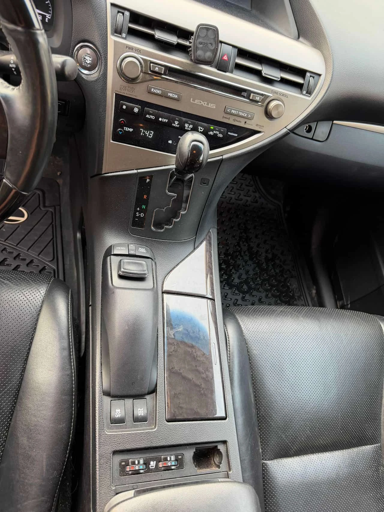 Lexus RX 350 * AWD 4dr * CARFAX * БЕЗ ПЪРВОНАЧАЛНА ВНОСКА, снимка 11 - Автомобили и джипове - 55422494