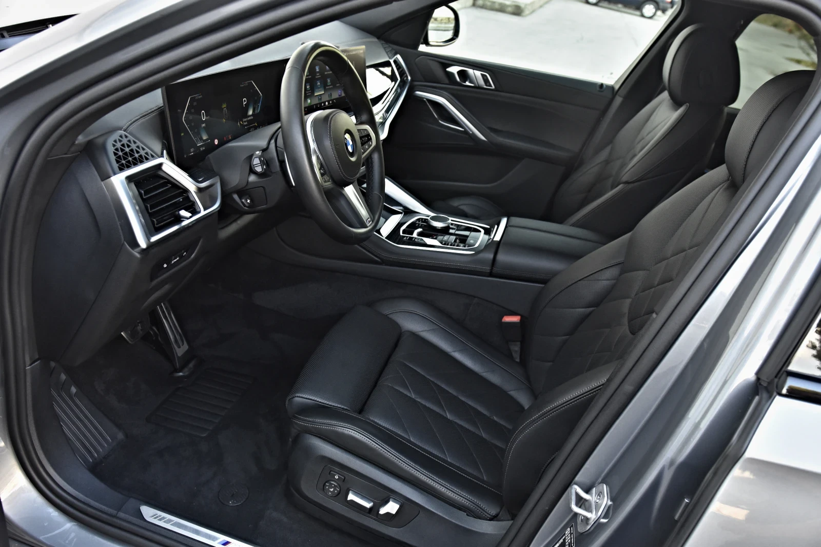 BMW X6 3.0D LCI xDrive* M-PAKET* FACELIFT* ICONIC GLOW* , снимка 8 - Автомобили и джипове - 55810831