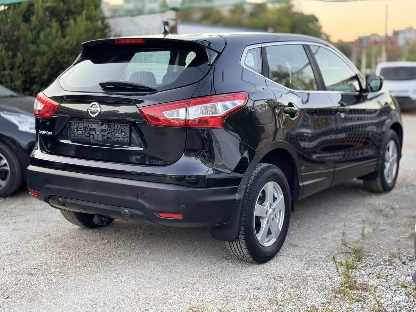 Nissan Qashqai 1.6DCI* Xtronic* XENON* NAVI, снимка 6 - Автомобили и джипове - 56068043