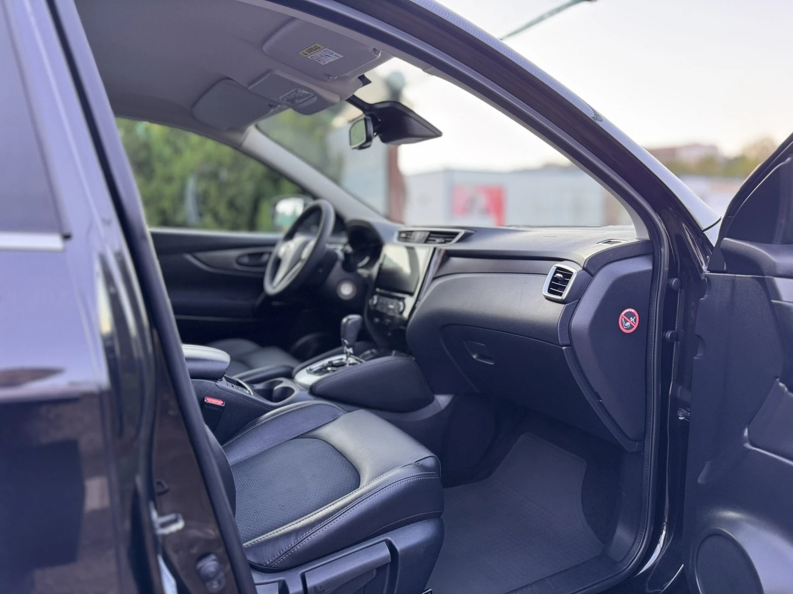 Nissan Qashqai 1.6DCI* Xtronic* XENON* NAVI, снимка 9 - Автомобили и джипове - 56068043