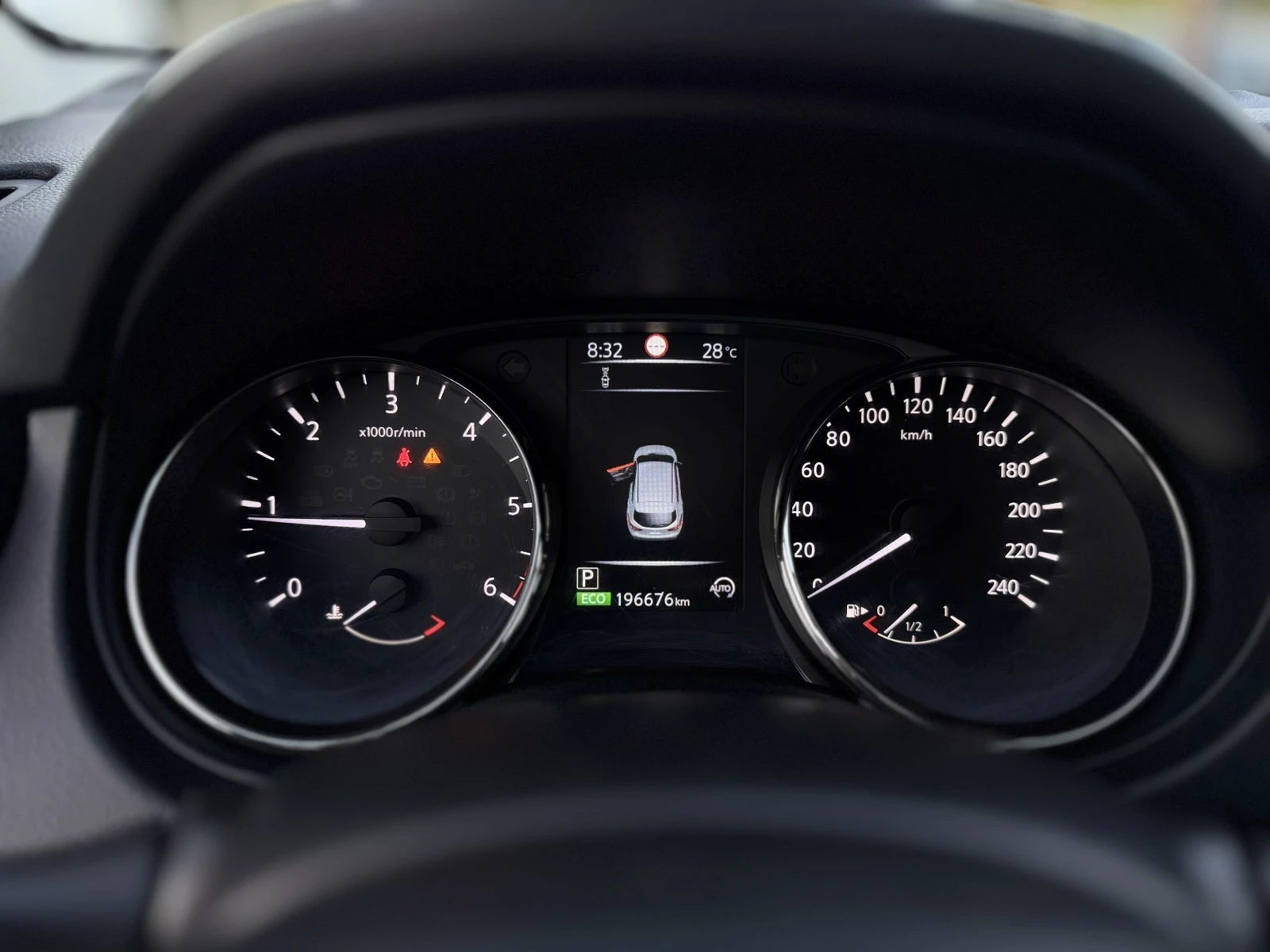 Nissan Qashqai 1.6DCI* Xtronic* XENON* NAVI, снимка 14 - Автомобили и джипове - 56068043