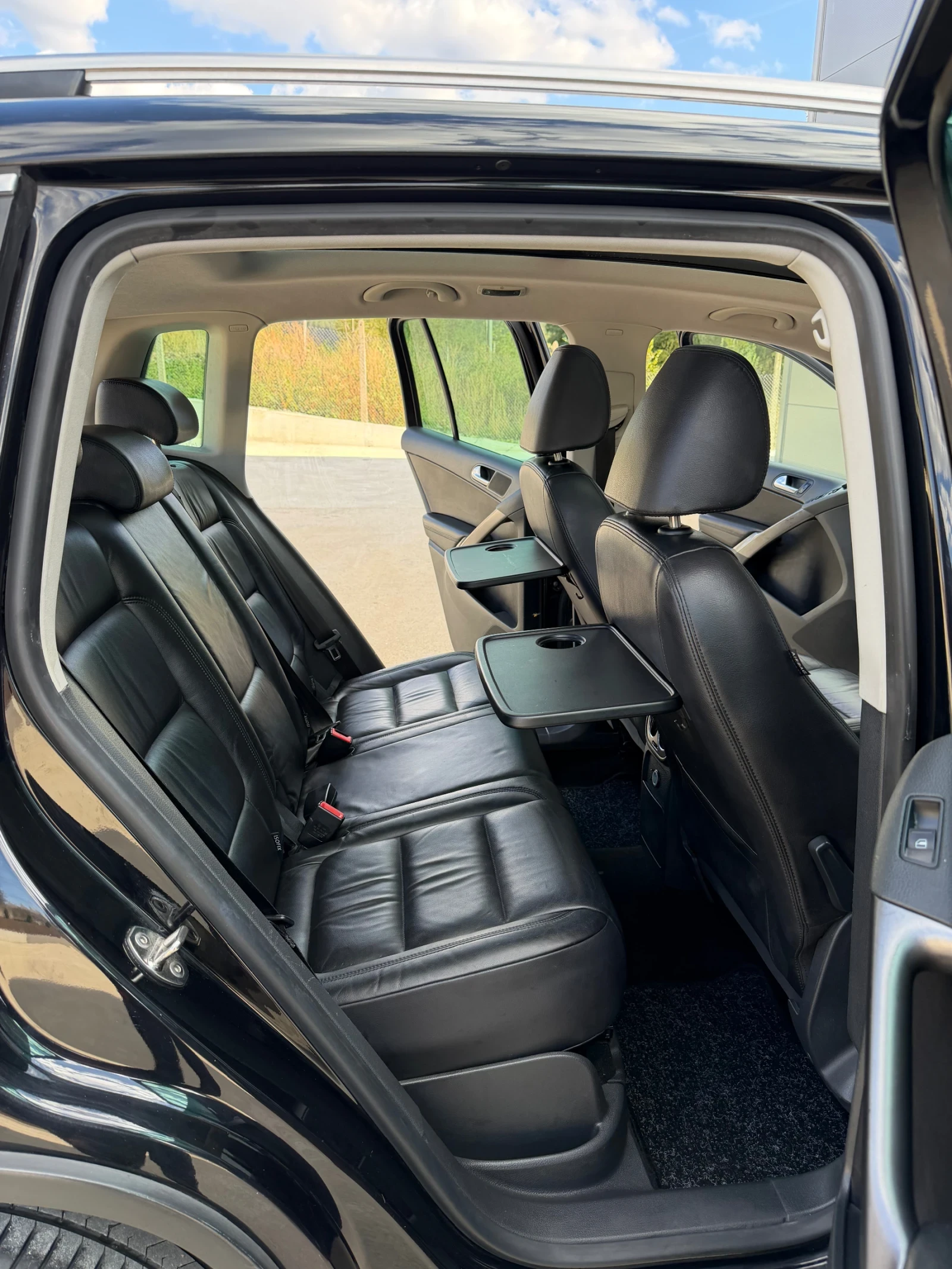 VW Tiguan 4х4/2.0/140кс./6ск., снимка 9 - Автомобили и джипове - 56332180