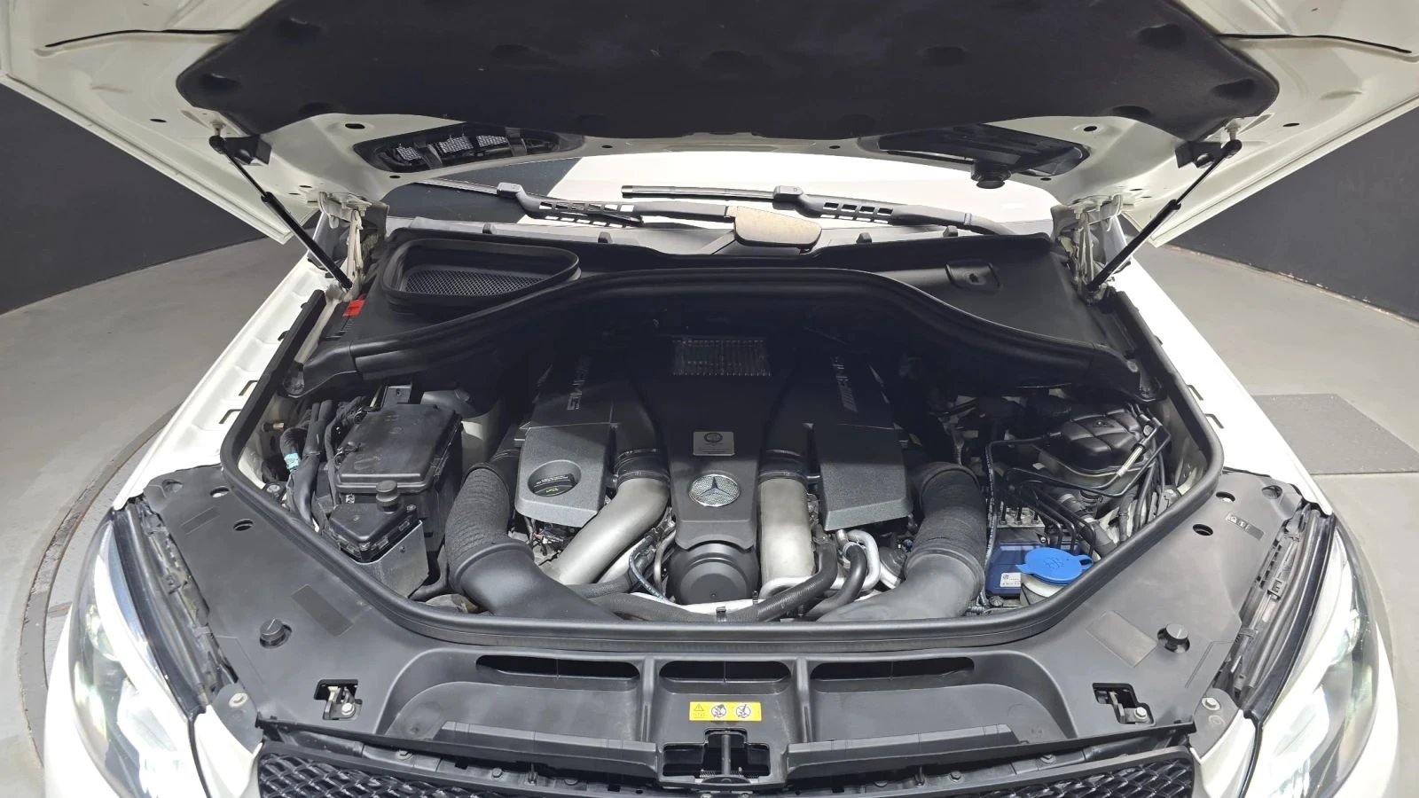 Mercedes-Benz GLE 63 AMG, снимка 6 - Автомобили и джипове - 56686700