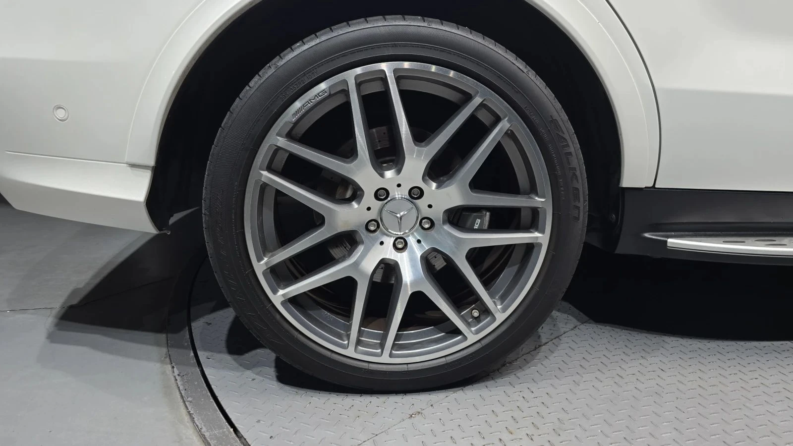 Mercedes-Benz GLE 63 AMG, снимка 5 - Автомобили и джипове - 56686700
