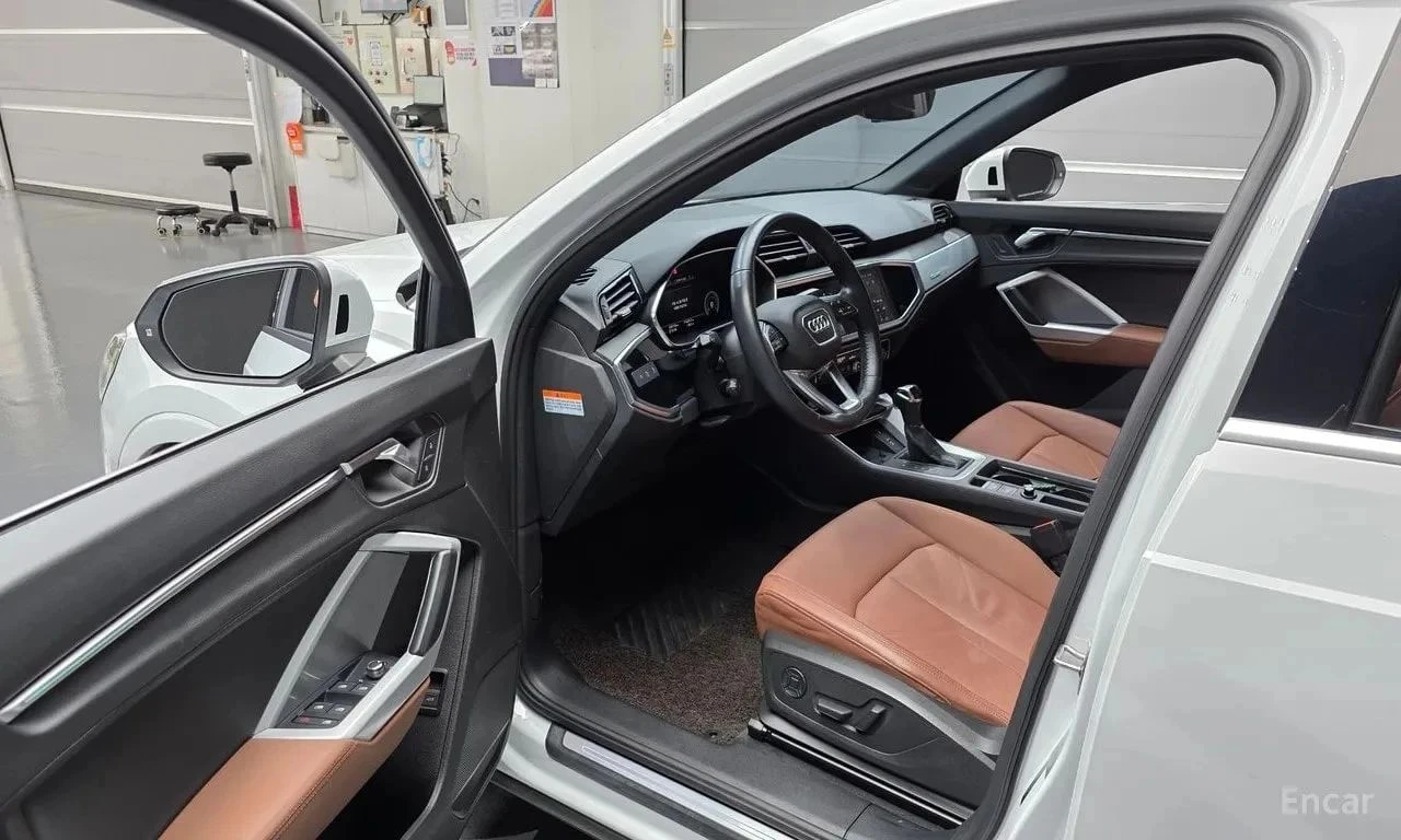 Audi Q3, снимка 10 - Автомобили и джипове - 56731828