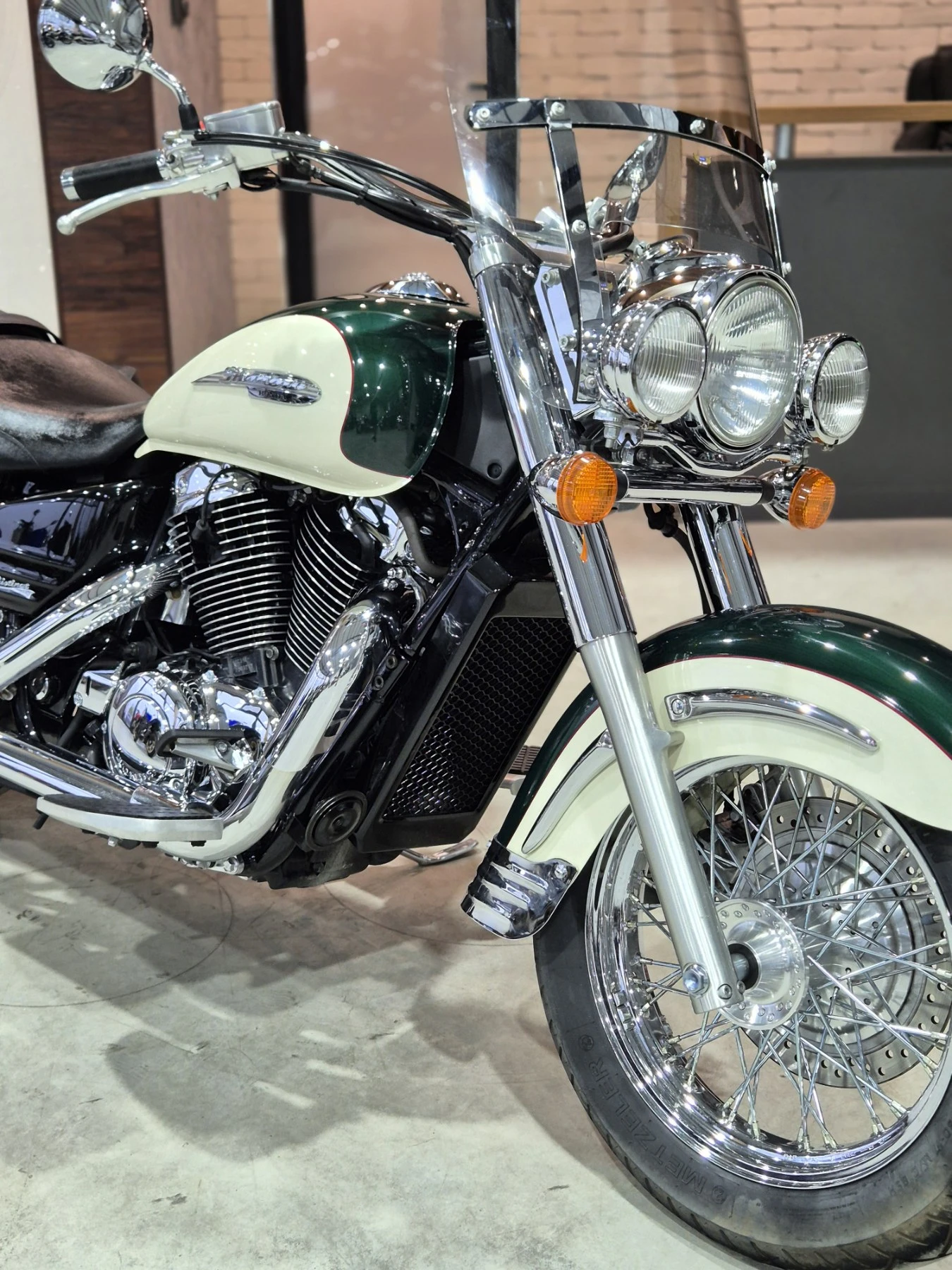 Honda Shadow VT1100 C3 Категория А2!!! Нов внос ШВЕЙЦАРИЯ! ТОП!, снимка 12 - Мотоциклети и мототехника - 54752323