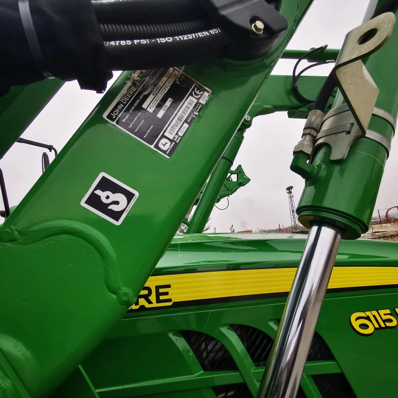 Трактор John Deere 6115 M-2015г , лизиг с първоначална вноска 20 %, снимка 15 - Селскостопанска техника - 43596470