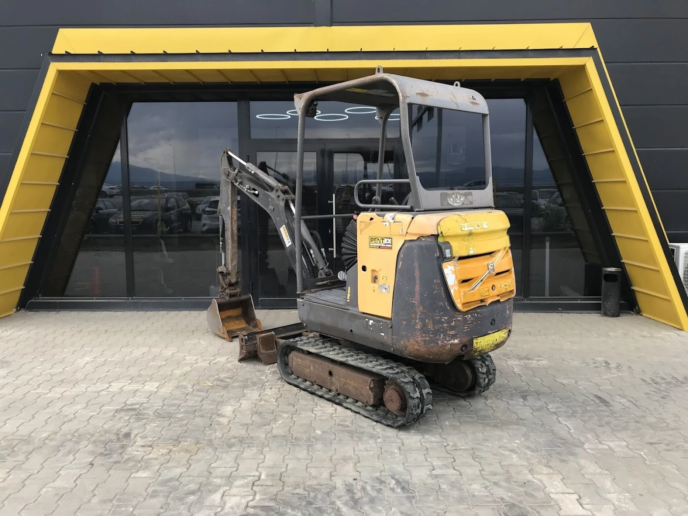 Багер Volvo EC18C 1800кг. - изображение 3