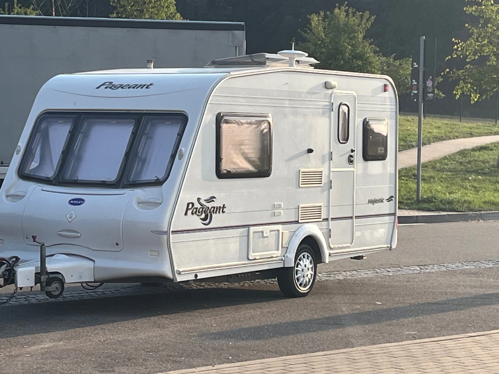 �������� Bailey Majestic  | Mobile.bg � ����������� 1