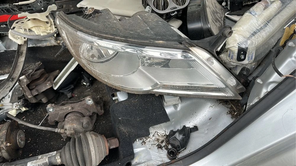 Оригинален Десен фар Volkswagen Tiguan I 2007-2015