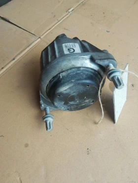 Тампон мотор десен долен Бмв е90 320д