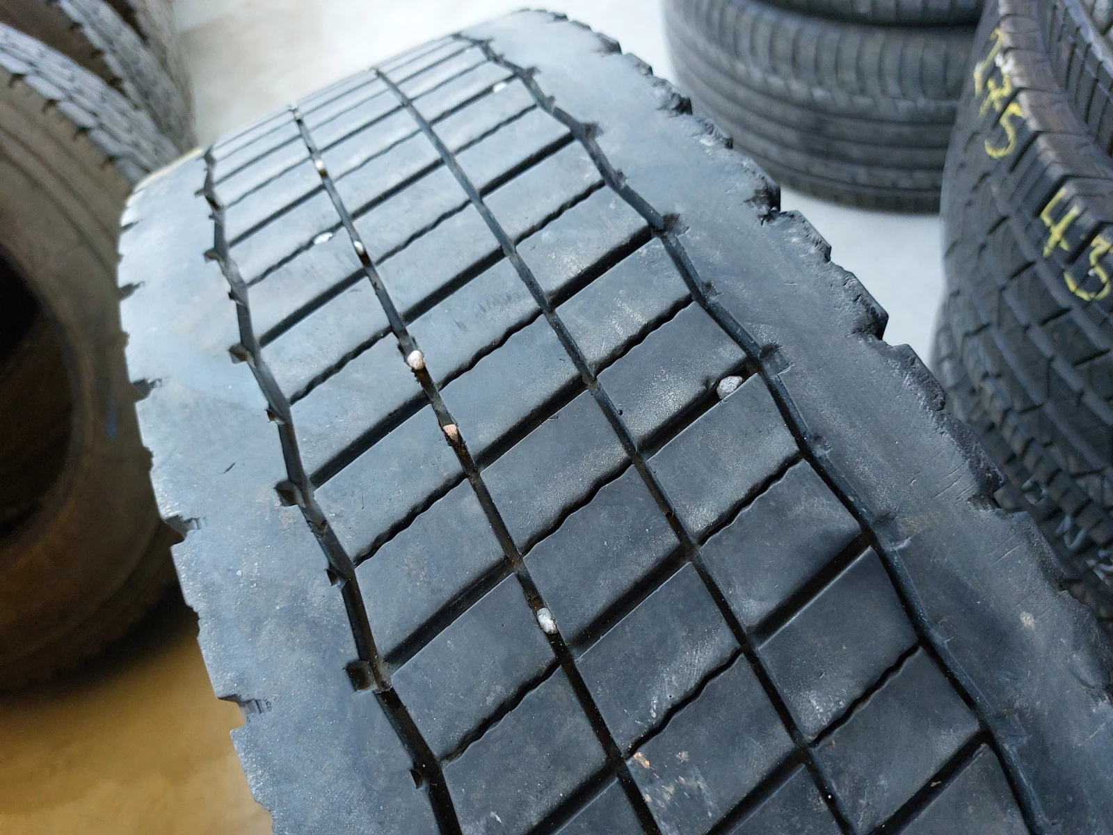  215/75R17.5 | Mobile.bg   1