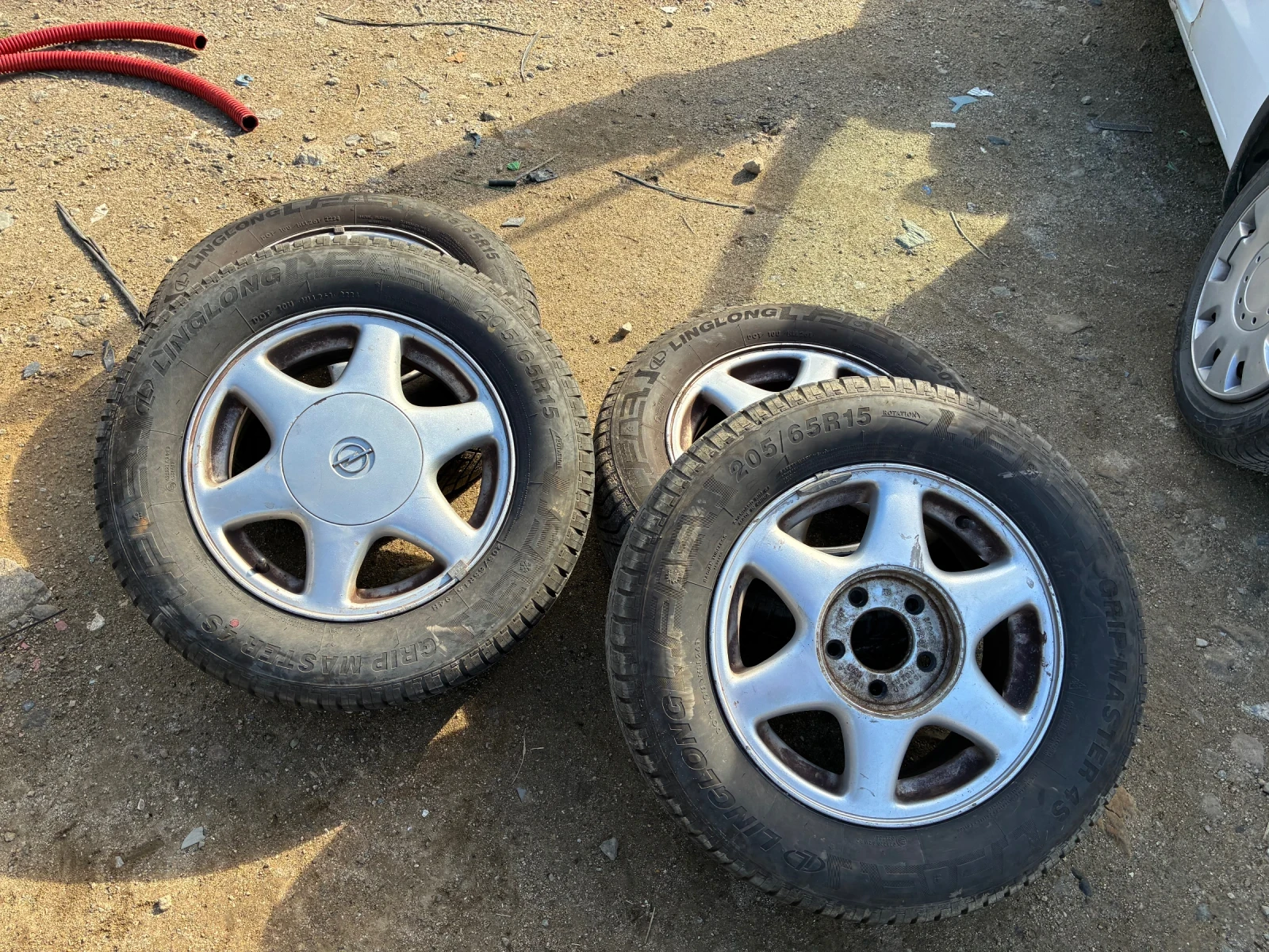    205/65R15  Opel Sintra | Mobile.bg   4
