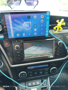 Toyota Auris  1.8 SW Hybrid   * * ГАРАНЦИЯ * * , снимка 9