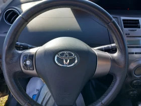 Toyota Yaris 1.0 vvt, снимка 11