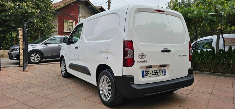 Toyota Proace City 1.5 D4D , снимка 7 - Автомобили и джипове - 47185371