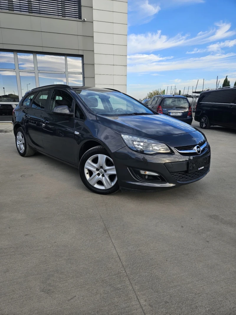 Opel Astra 1.6CDTI, снимка 3 - Автомобили и джипове - 47837420