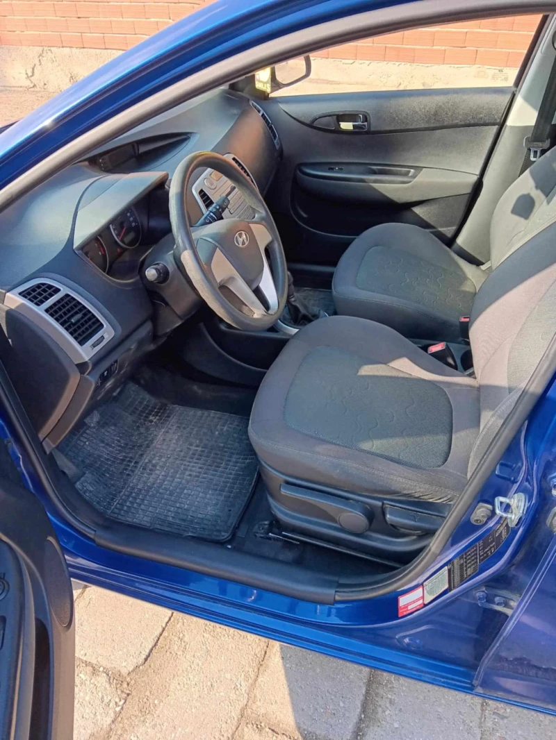 Hyundai I20, снимка 8 - Автомобили и джипове - 47999642