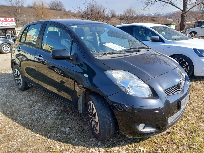 Toyota Yaris 1.0 vvt, снимка 7 - Автомобили и джипове - 49240189