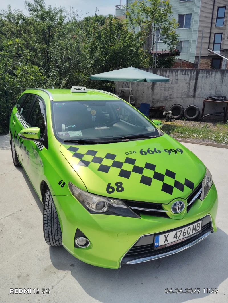 Toyota Auris  1.8 SW Hybrid   * * ГАРАНЦИЯ * * , снимка 2 - Автомобили и джипове - 50573979