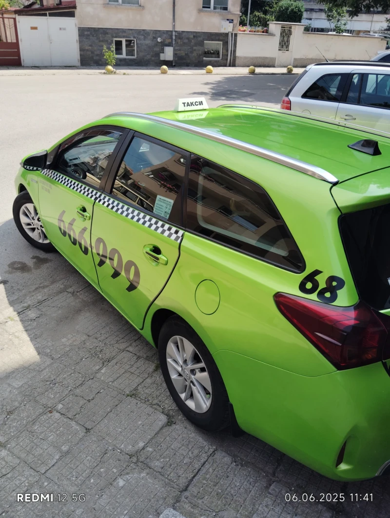 Toyota Auris  1.8 SW Hybrid   * * ГАРАНЦИЯ * * , снимка 5 - Автомобили и джипове - 50573979