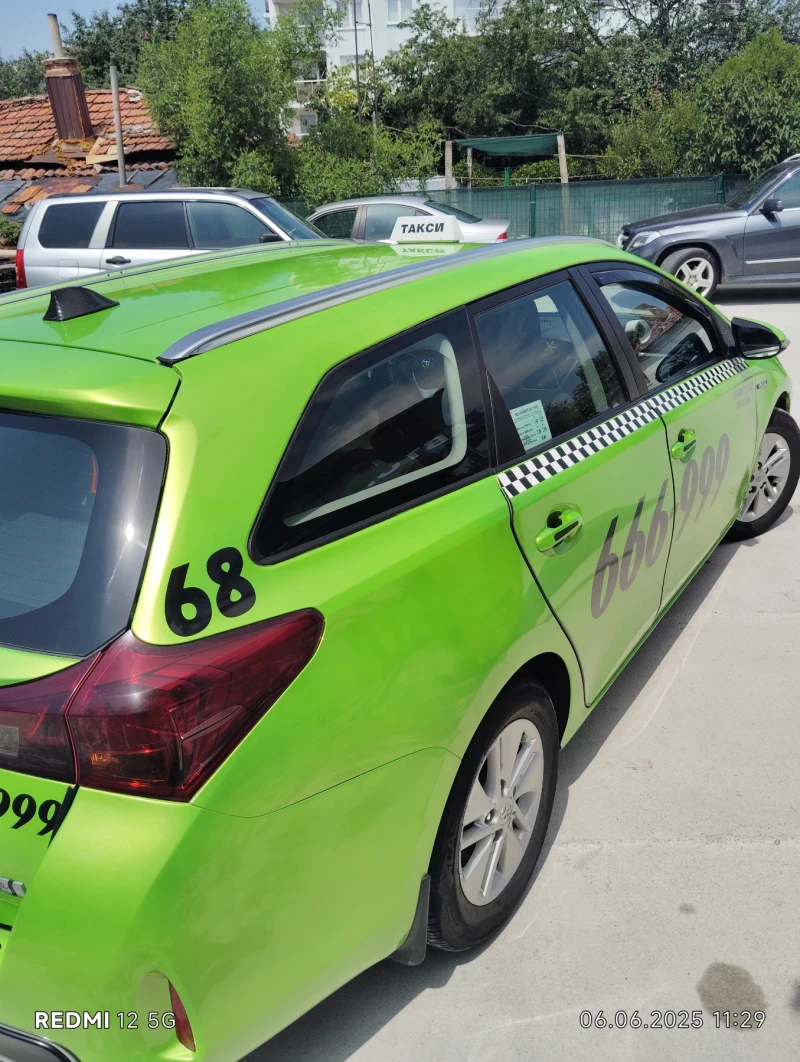 Toyota Auris  1.8 SW Hybrid   * * ГАРАНЦИЯ * * , снимка 3 - Автомобили и джипове - 50573979