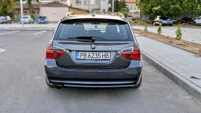 BMW 320, снимка 2 - Автомобили и джипове - 53342967