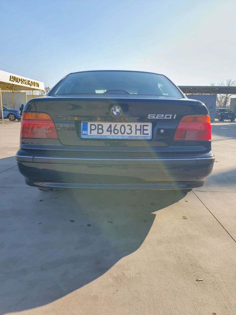 BMW 520, снимка 16 - Автомобили и джипове - 52802531