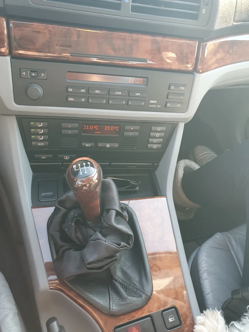 BMW 520, снимка 10 - Автомобили и джипове - 52802531