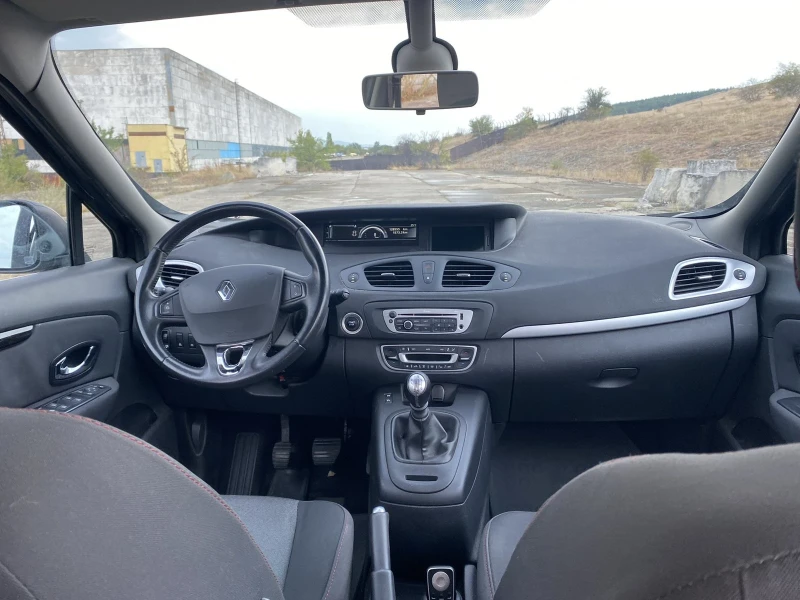 Renault Scenic 1.5dci, снимка 7 - Автомобили и джипове - 52868314