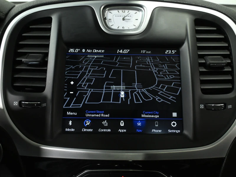 Chrysler 300m Touring* L* AWD* АВТОКРЕДИТ* (ЦЕНА ДО БГ)* , снимка 17 - Автомобили и джипове - 53421813